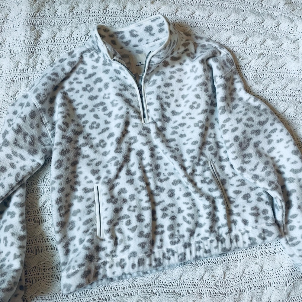 Leopard crop fleece pullover.